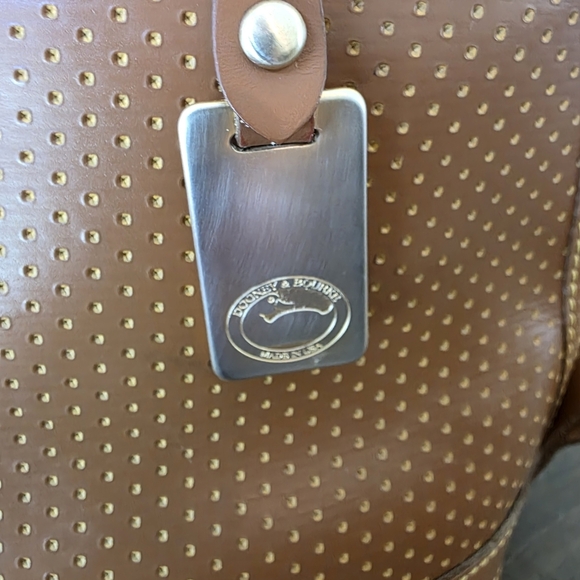 Vintage Dooney & Bourke Essex Satchel In Tan Leather With Gold Hardware - Picture 5 of 16